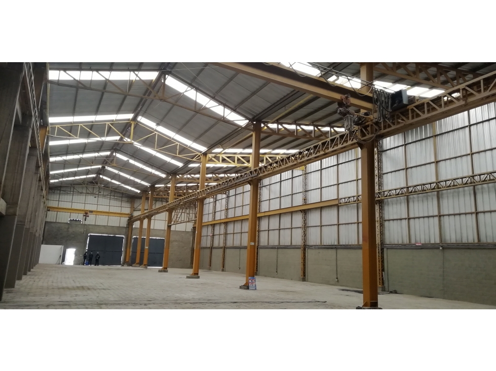 BODEGA INDUSTRIAL DE 1.309 M² ALTO IMPACTO FONTIBÓN