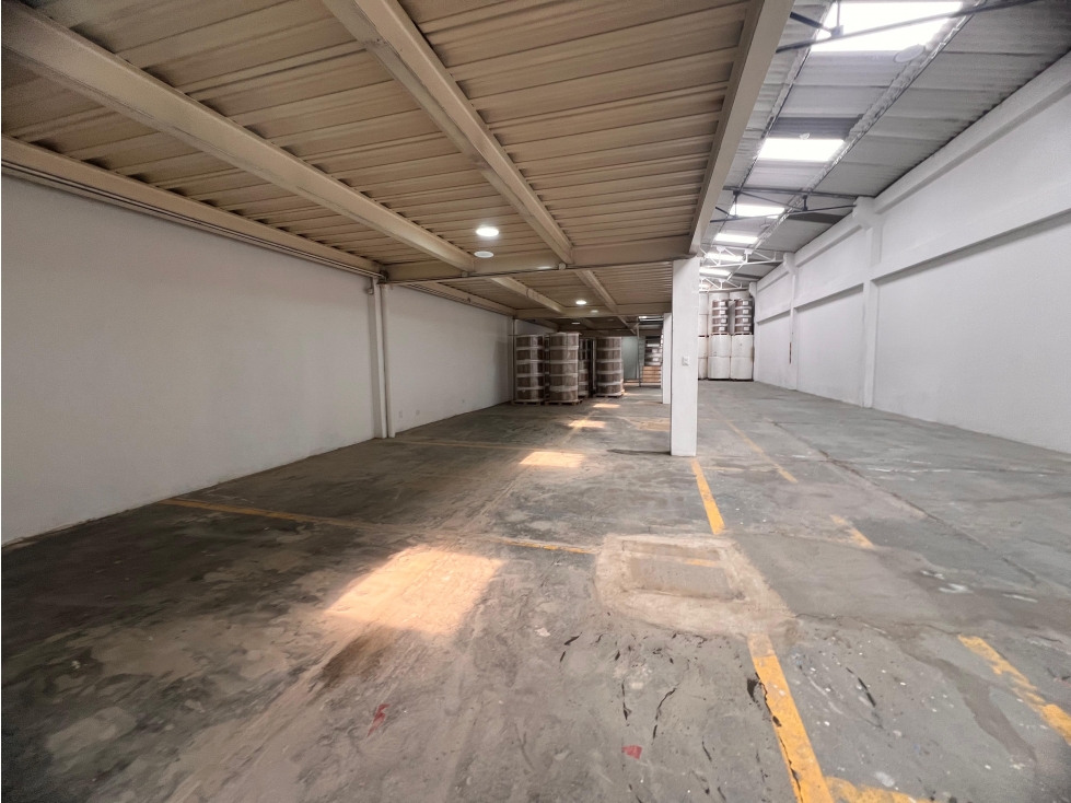 ARRIENDO EXCELENTE BODEGA 1.500 m² FONTIBON - 5