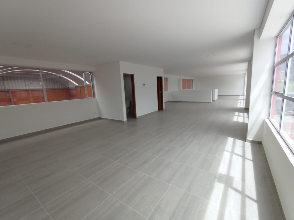 VENDO ARRIENDO BODEGA 1.283 m² PARQUE INDUSTRIAL ZIPAQIIRA - 6