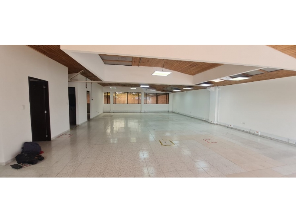 ARRIENDO BODEGA 700 M² MONTEVIDEO — foto 3