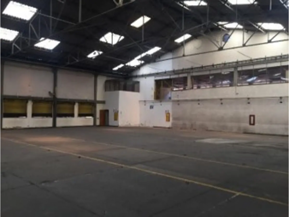 BODEGA DE 4.956 m² EN ZONA INDUSTRIAL DE PUENTE ARANDA — foto 2