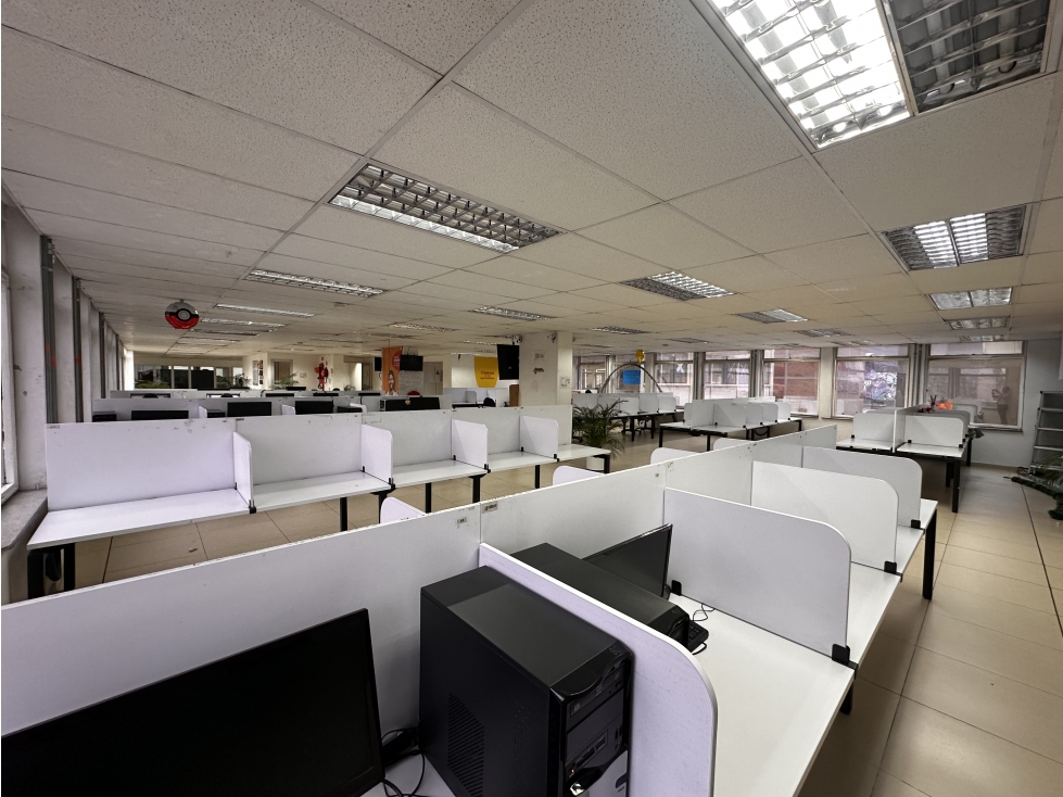 OFICINA DE 770 M² ZONA CENTRO, BOGOTÁ — foto 2