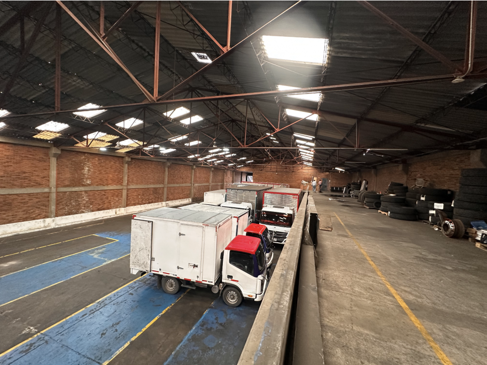 BODEGA DE 1.589 M² EN VENTA, SECTOR INDUSTRIAL DE PUENTE ARANDA - 5