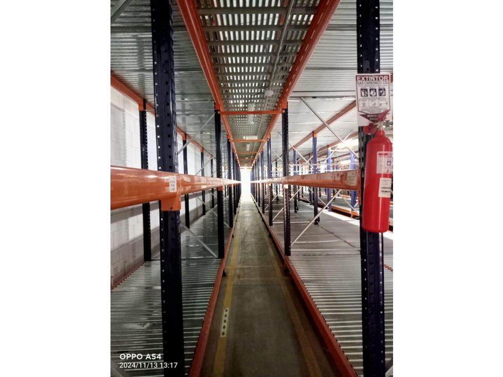 BODEGA DE 760,93 M² EN VENTA, SECTOR INDUSTRIAL DE MONTEVIDEO