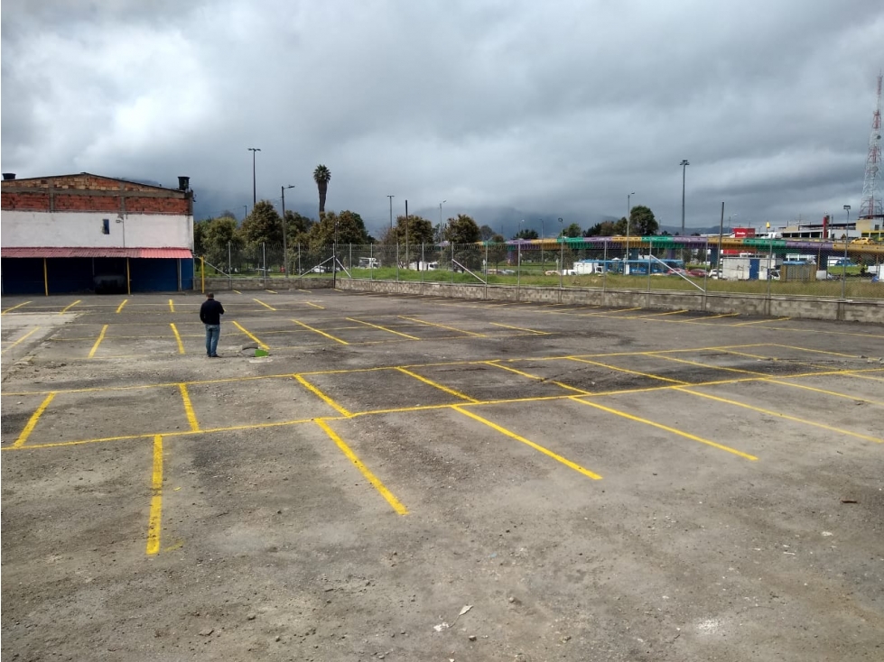 ARRIENDO LOTE DE 2.542 M², EN ZONA INDUSTRIAL DE PUENTE ARANDA - 6