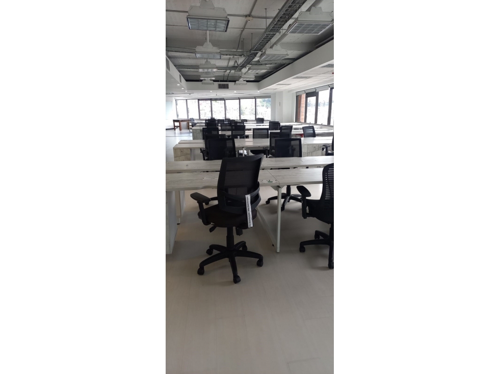 ARREINDO MAGNIFICAS OFICINAS 765 m² CHAPINERO - 6