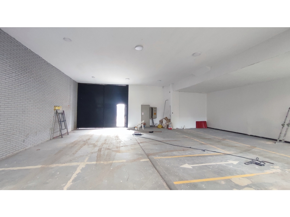 ARRIENDO / VENDO BODEGA PUENTE ARANDA 2.700 m² - 5