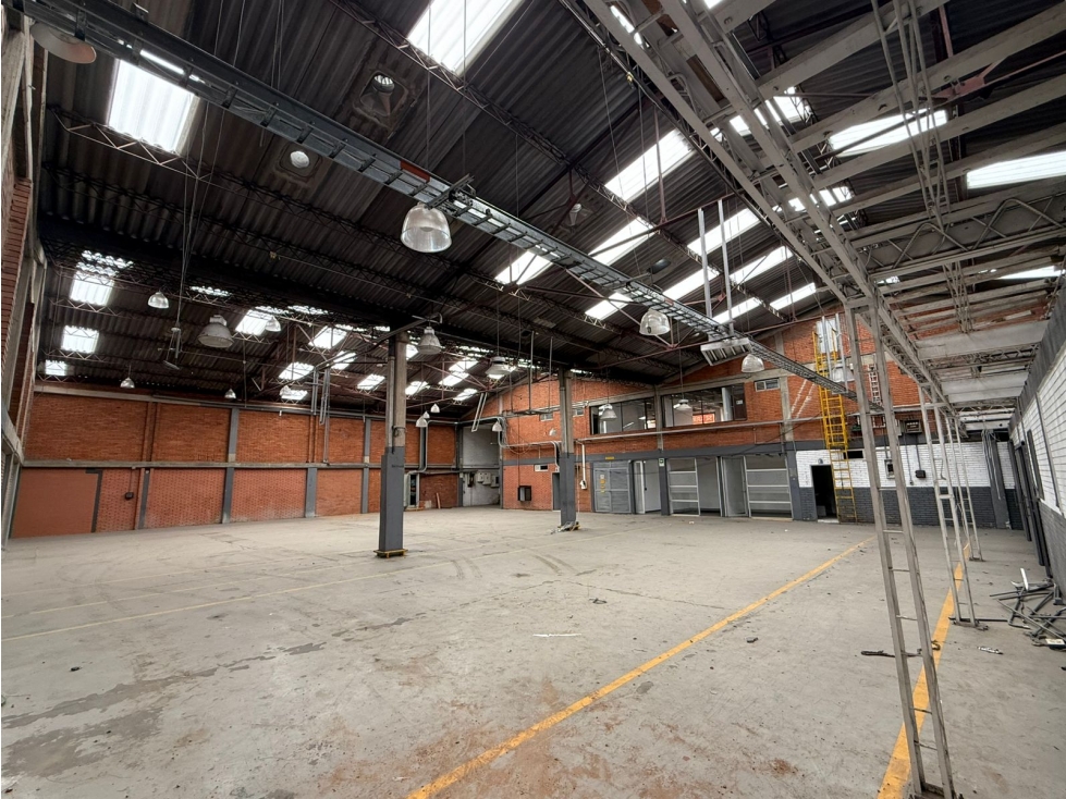 BODEGA DE 1.000 M² CON 350 KVA, ZONA INDUSTRIAL DE PUENTE ARANDA — foto 3