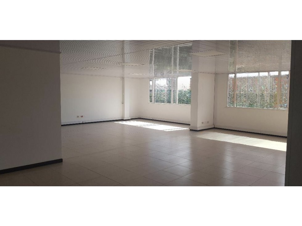 BODEGA DE 1.100 M² EN MONTEVIDEO — foto 5