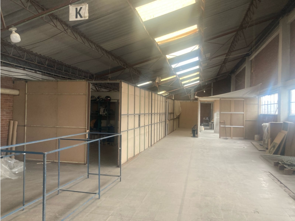 BODEGA DE 1.000 M² EN ZONA INDUSTRIAL DE PUENTE ARANDA — foto 5