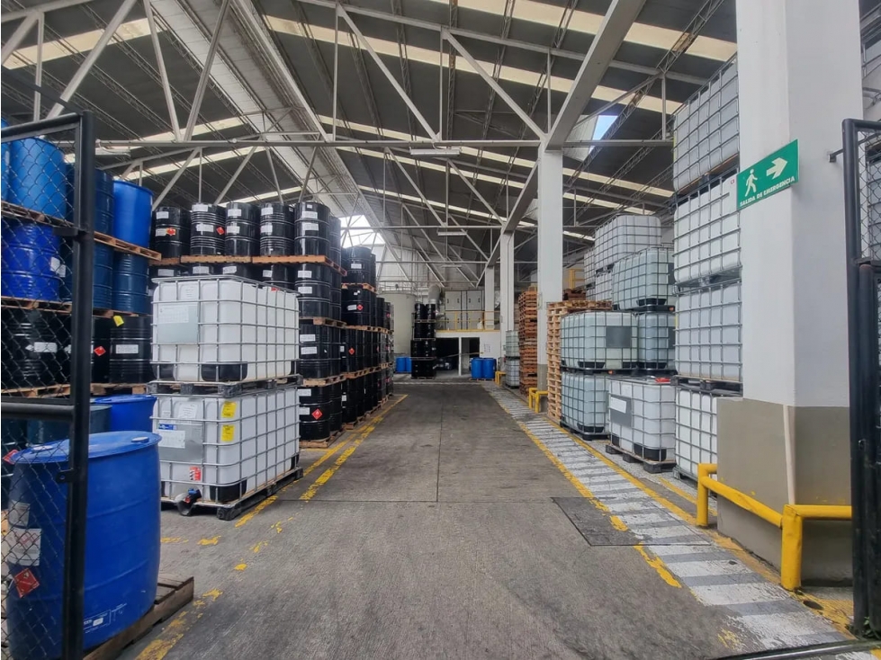 BODEGA DE 1.767,86 M² EN ZONA INDUSTRIAL DE FONTIBÓN — foto 3