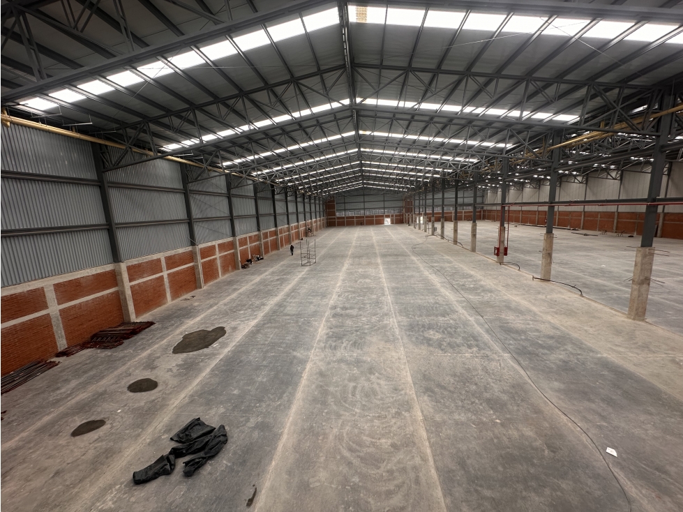 BODEGA DE 4.556 M² EN FONTIBÓN — foto 4