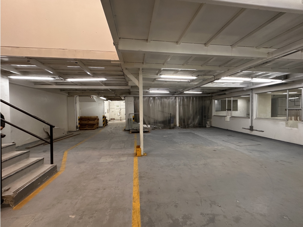 ARRIENDO BODEGA COMERCIAL E INDUSTRIAL EN SAMPER MENDOZA — foto 2