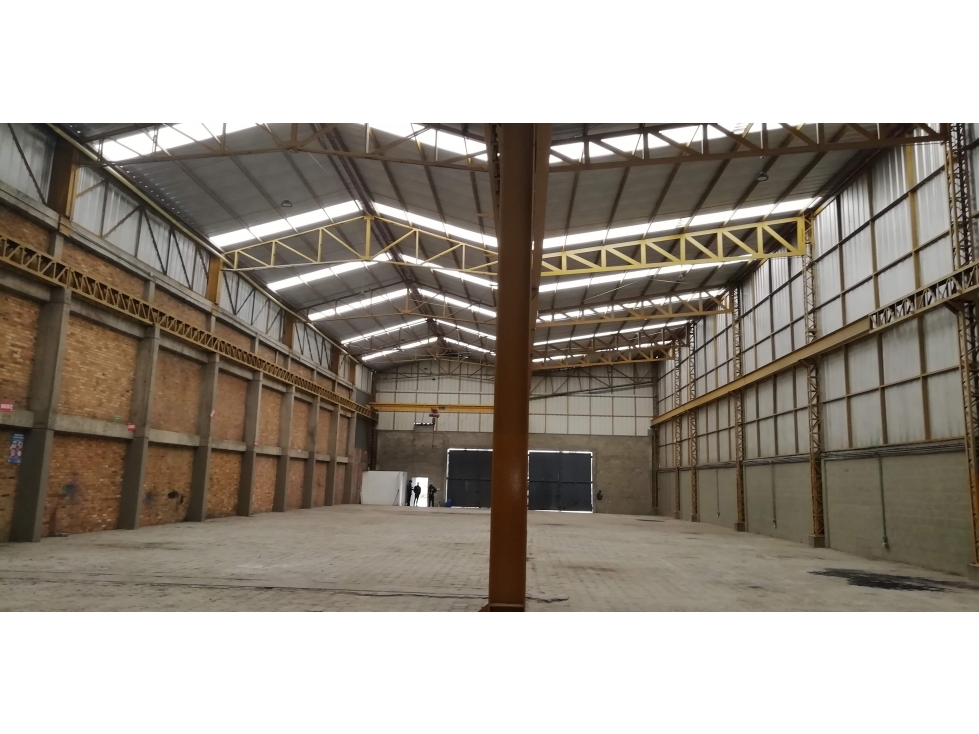 BODEGA INDUSTRIAL DE 1.309 M² ALTO IMPACTO FONTIBÓN — foto 4