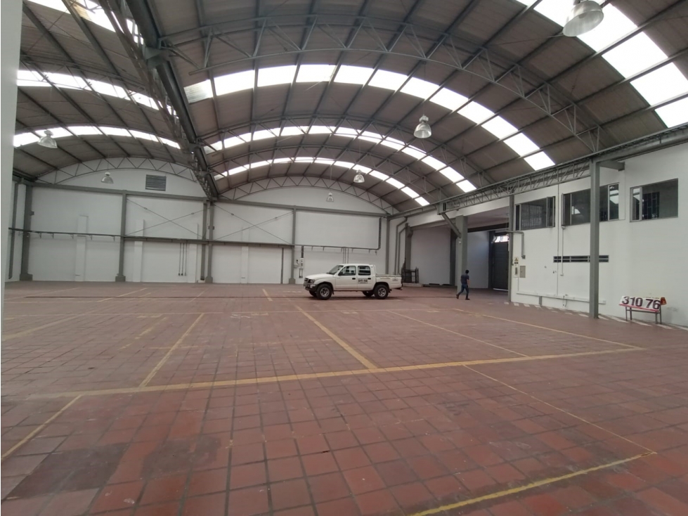 BODEGA INDUSTRIAL DE 1.000 M² EN RIONEGRO BARRIOS UNIDOS — foto 4