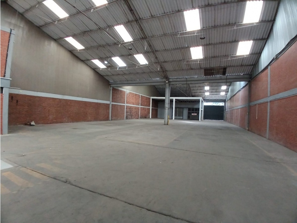 BODEGA DE 1.000 M² EN PUENTE ARANDA, CARGA ELECTRICA HASTA 450 KVA — foto 4
