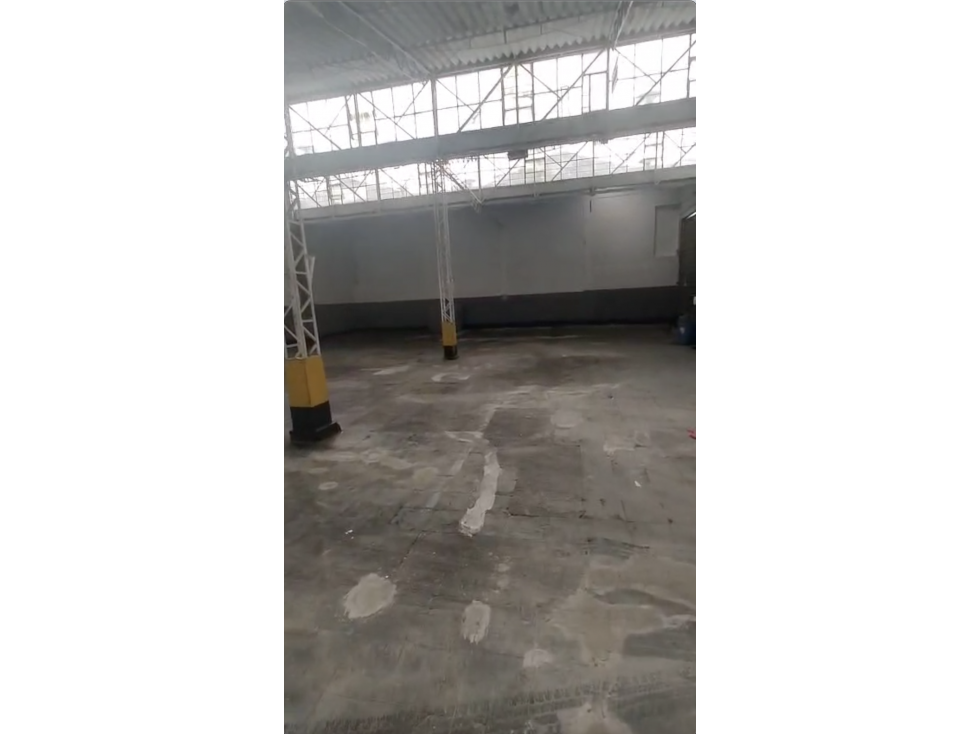 BODEGA DE 550 M² BARRIO ORTEZAL, SECTOR INDUSTRIAL DE PUENTE ARANDA — foto 3