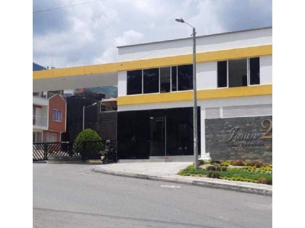 CASA EN VENTA CONJ. JUNIN 2 - PIEDECUESTA