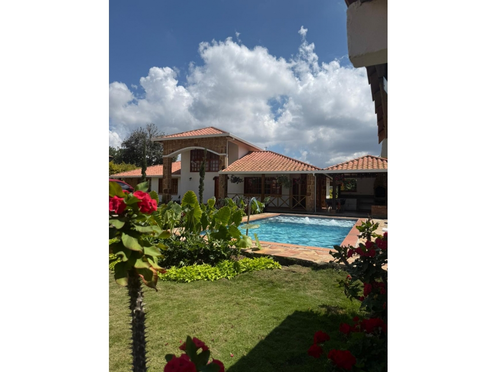 CASA EN VENTA CONDOMINIO MESA DE LOS SANTOS