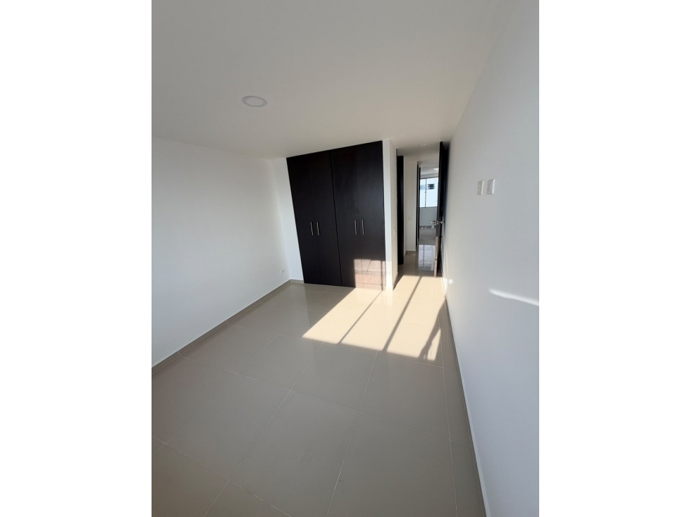 APARTAMENTO EN VENTA EDIF. TORRE ALTA CABECERA — foto 6