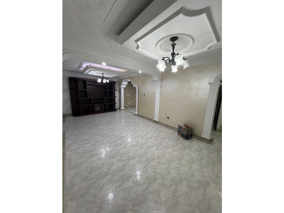 CASA EN VENTA URB. LOS NARANJOS - REAL DE MINAS