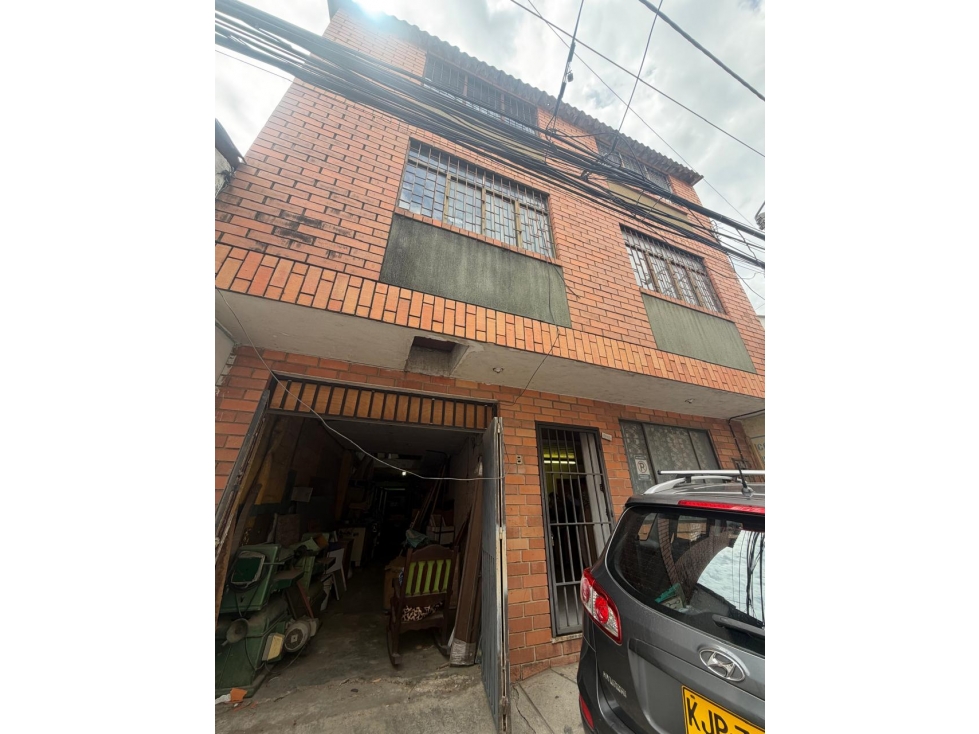 EDIFICIO EN VENTA- BARRIO LA CONDORDIA - 1