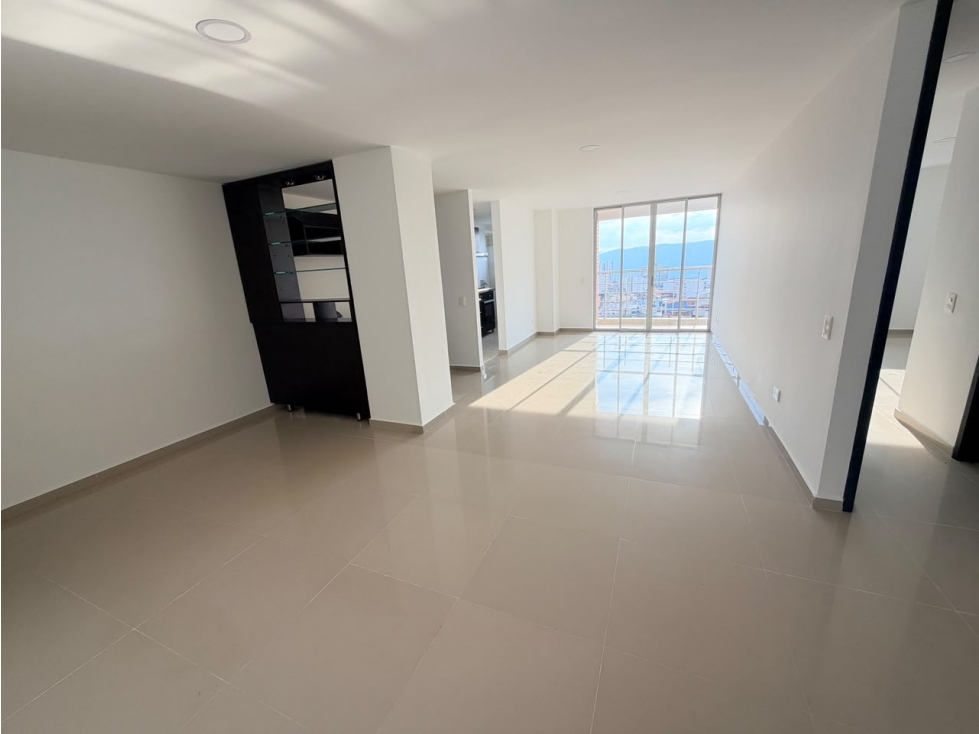 APARTAMENTO EN VENTA EDIF. TORRE ALTA CABECERA — foto 2