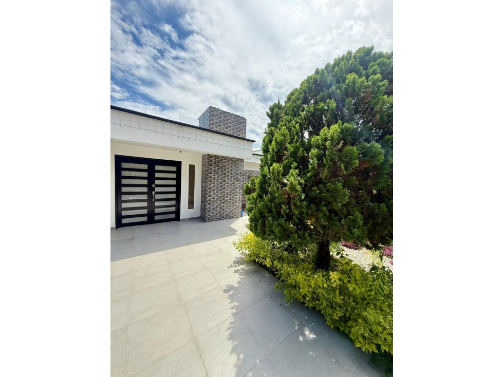 CASA EN VENTA CLUB FONTANAR RUITOQUE ALTO