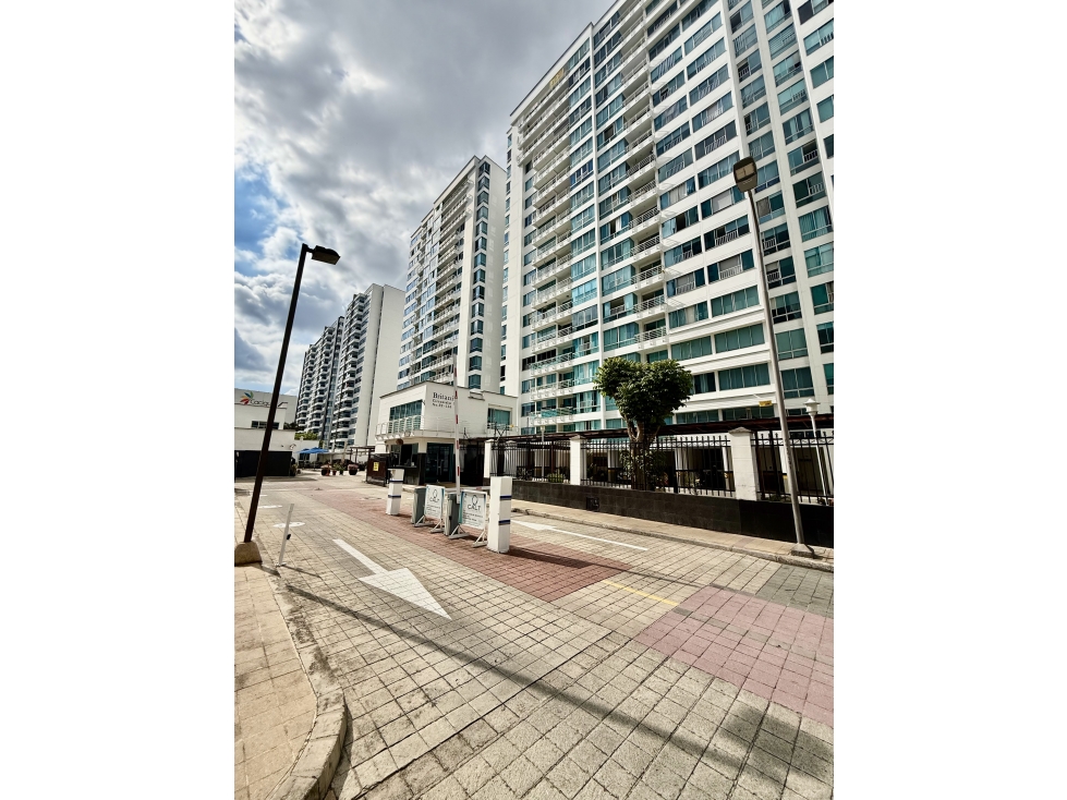 APARTAMENTO EN VENTA CONJ. BRITANIA - VISTA AL NORTE