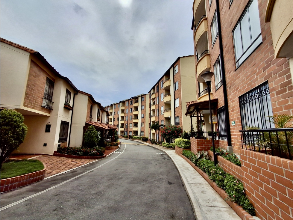 APARTAMENTO DUPLEX EN VENTA URB. EL GIRASOL - TEJAR - 3
