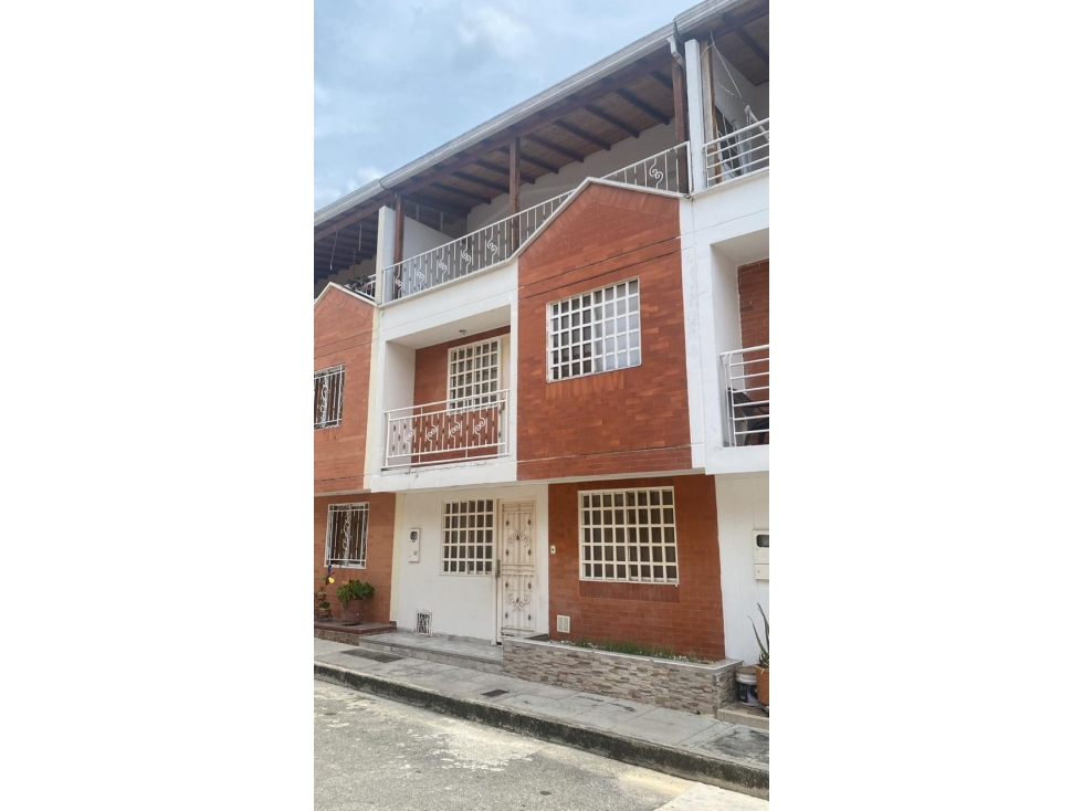 CASA EN VENTA CONJ. JUNIN 2 - PIEDECUESTA — foto 2