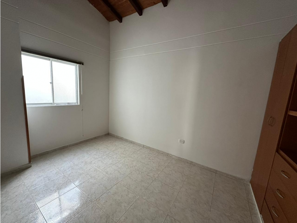 APARTAMENTO EN VENTA DUPLEX EN EDIF. PLAZA GRANADA - AURORA — foto 5