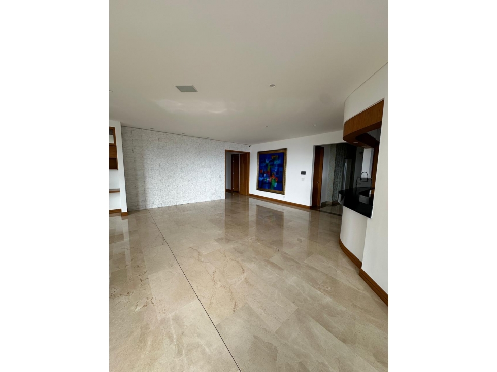 APARTAMENTO EN VENTA EDIF. MAJESTIC — foto 2