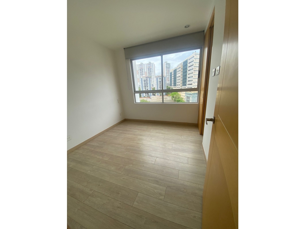 APARTAMENTO EN VENTA CONJ. SIERRA COLINA - CAÑAVERAL — foto 5