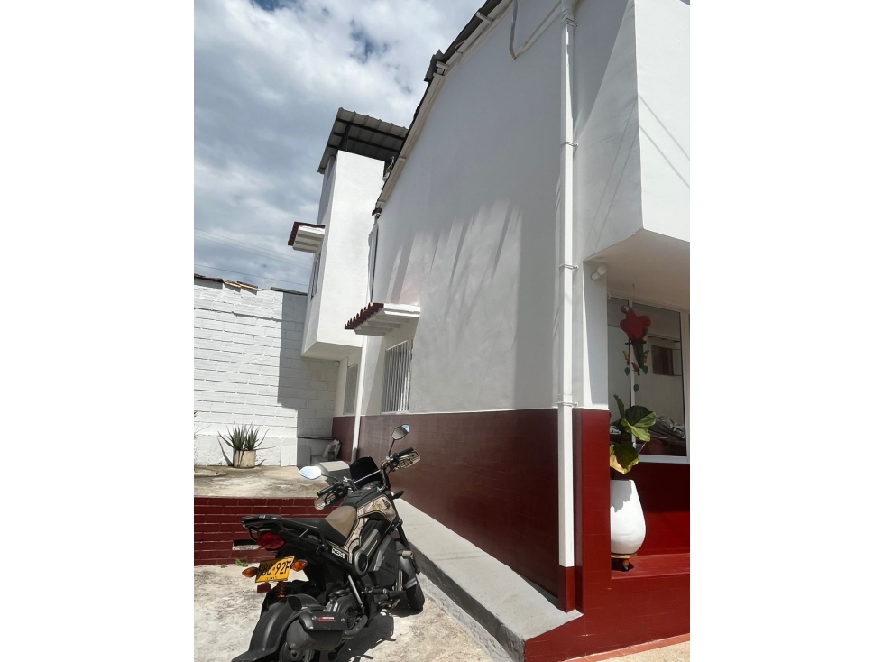 CASA EN VENTA BARRIO ALFONSO LOPEZ — foto 2