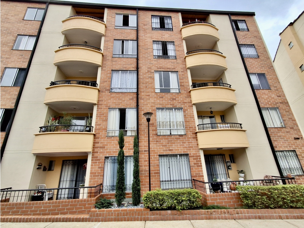 APARTAMENTO DUPLEX EN VENTA URB. EL GIRASOL - TEJAR - 2
