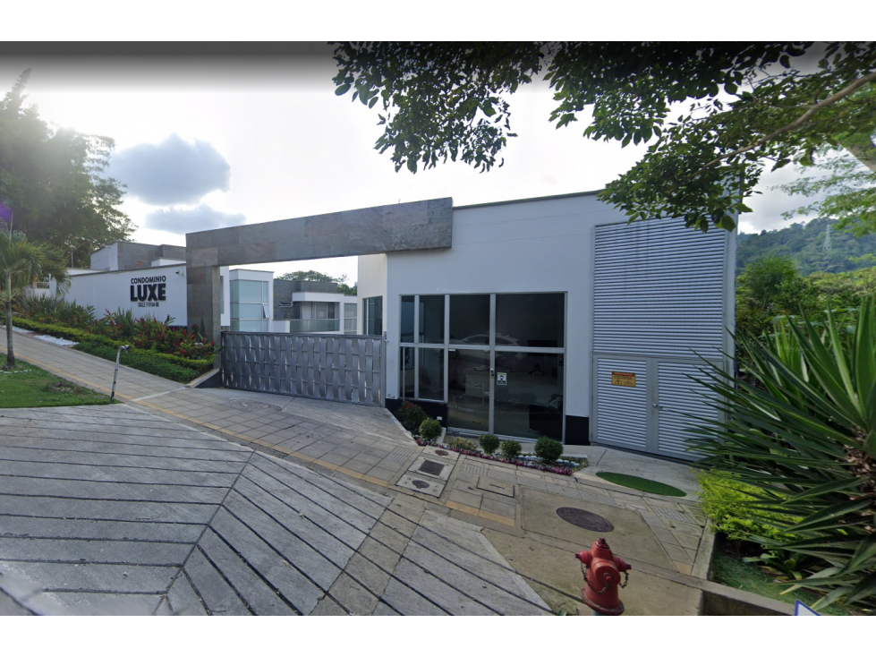 CASA EN VENTA CONDOMINIO LUXE LAGOS DEL CACIQUE