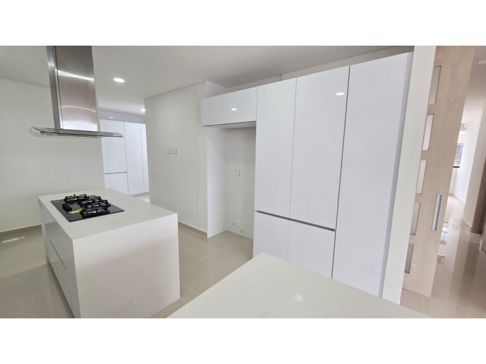 APARTAMENTO EN VENTA CONJ. LA GRAN RESERVA ANDALUCIA - CACIQUE — foto 5