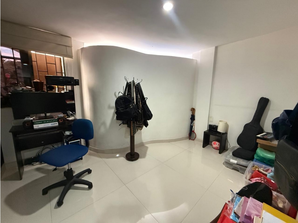 APARTAMENTO EN VENTA EDIF. ADRIANA - CABECERA — foto 5