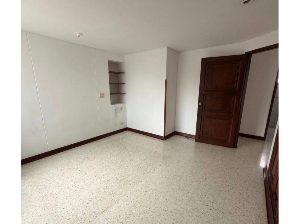 APARTAMENTO EN VENTA CONJ. PORTAL DE LA SIERRA - CABECERA — foto 5