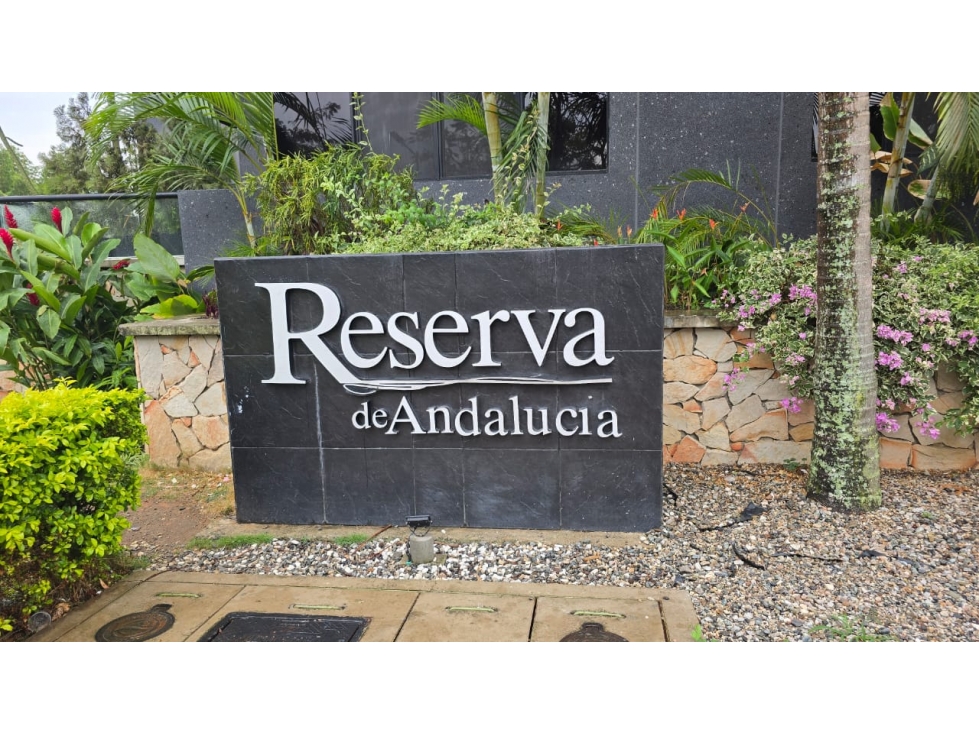APARTAMENTO EN VENTA CONJ. LA GRAN RESERVA ANDALUCIA - CACIQUE — foto 2
