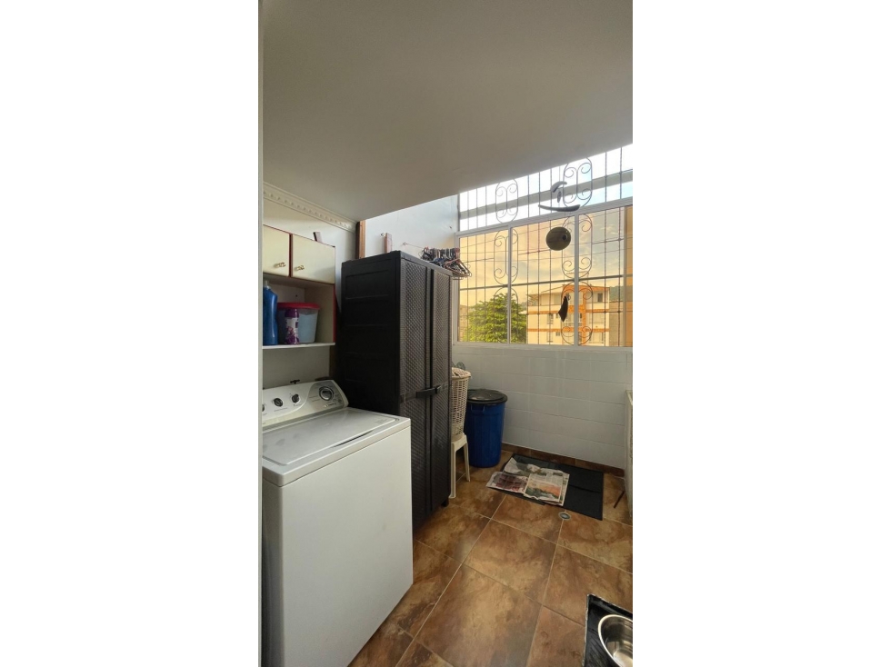 CASA EN VENTA BARRIO LA VICTORIA — foto 4
