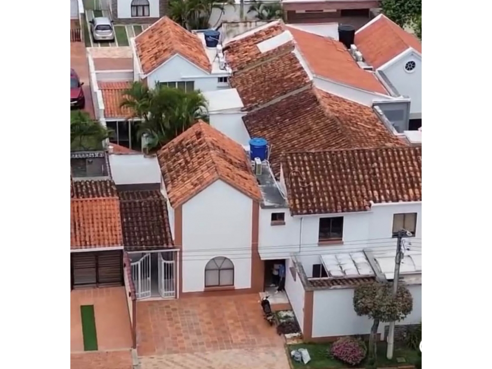 CASA EN VENTA CONJ. QUINTAS DEL CACIQUE