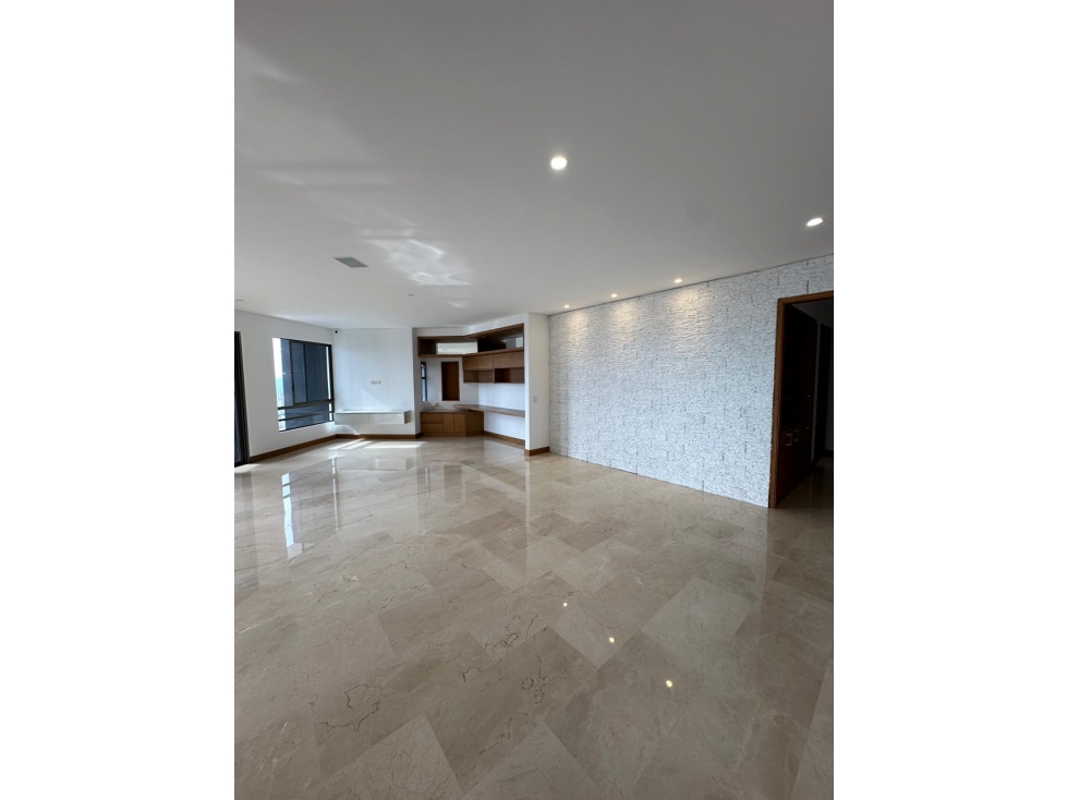 APARTAMENTO EN VENTA EDIF. MAJESTIC — foto 4
