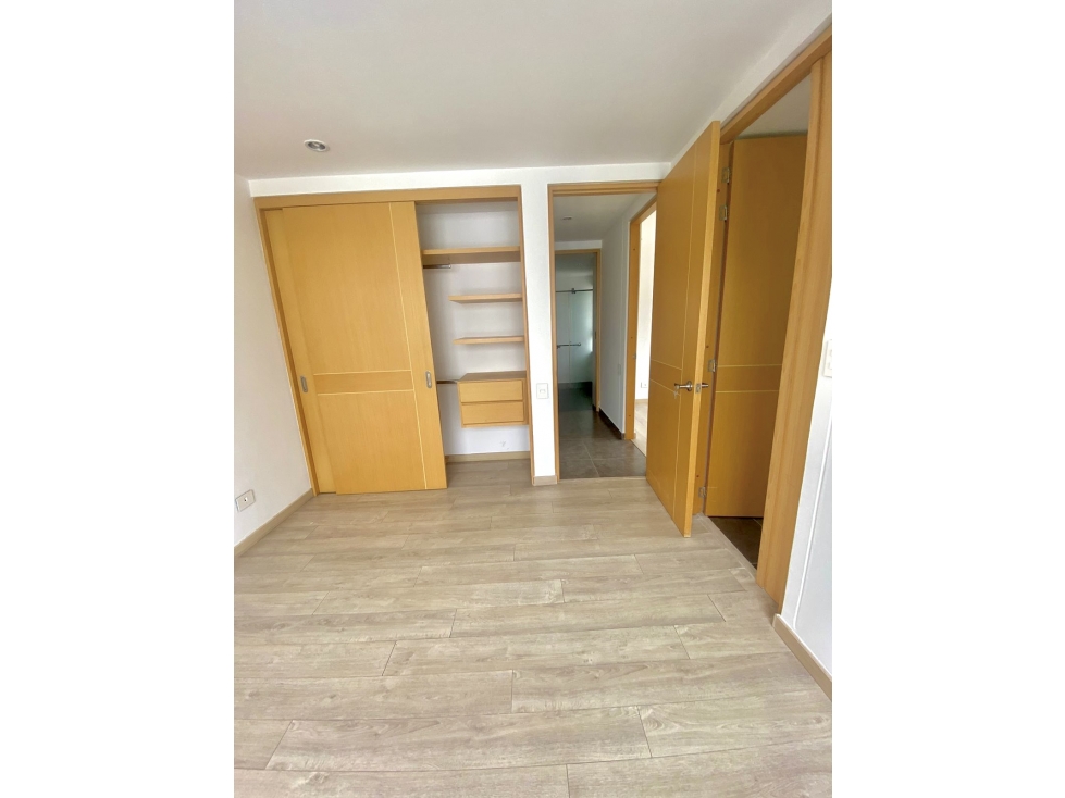 APARTAMENTO EN VENTA CONJ. SIERRA COLINA - CAÑAVERAL — foto 6