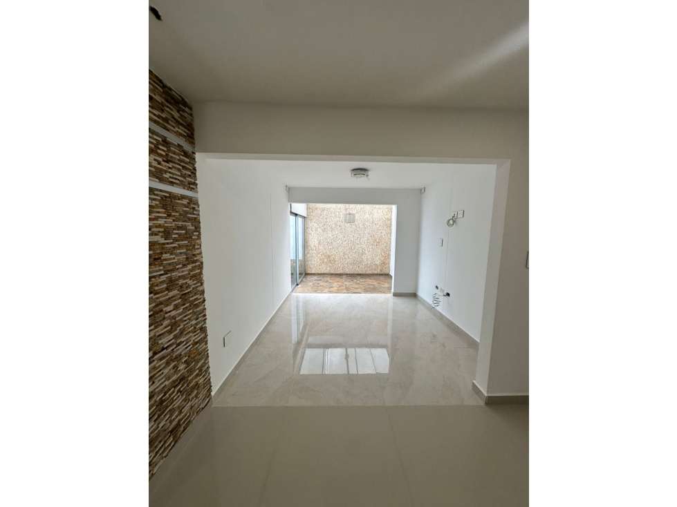 CASA EN VENTA CONJ. PALMERAS DEL CACIQUE - LAGOS DEL CACIQUE - 3