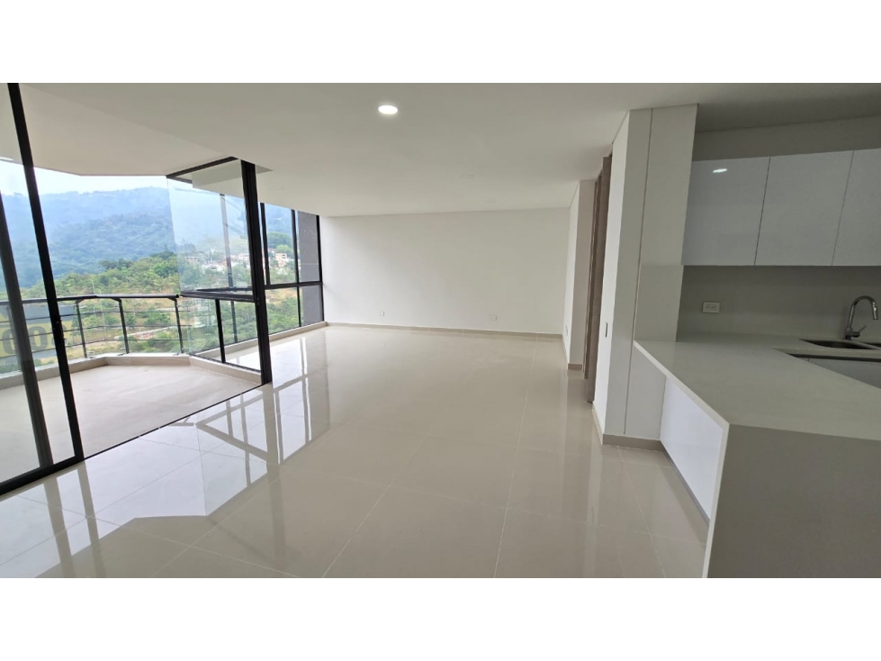 APARTAMENTO EN VENTA CONJ. LA GRAN RESERVA ANDALUCIA - CACIQUE — foto 4