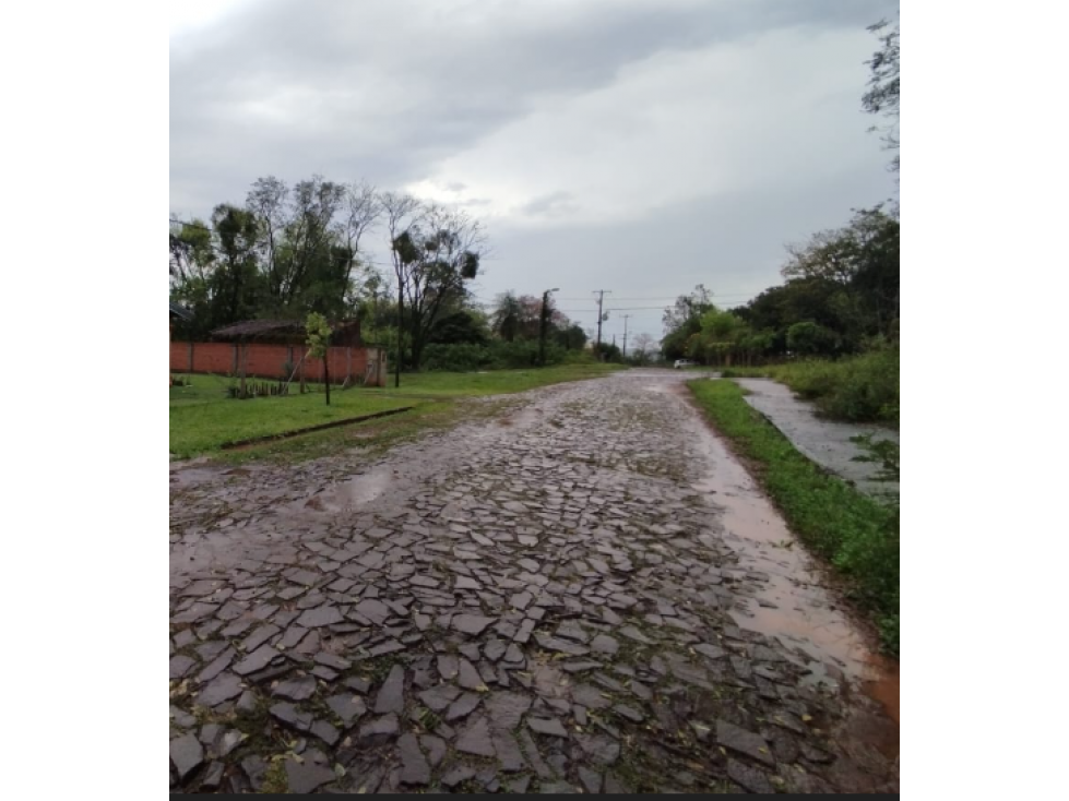 EN VENTA CASA EN ENCARNACION - 3