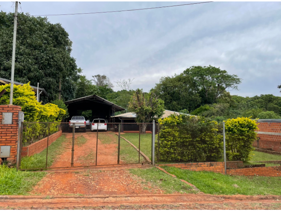 EN VENTA HERMOSA CASA EN EL DEPARTAMENTO DE ITAPÚA. - 2