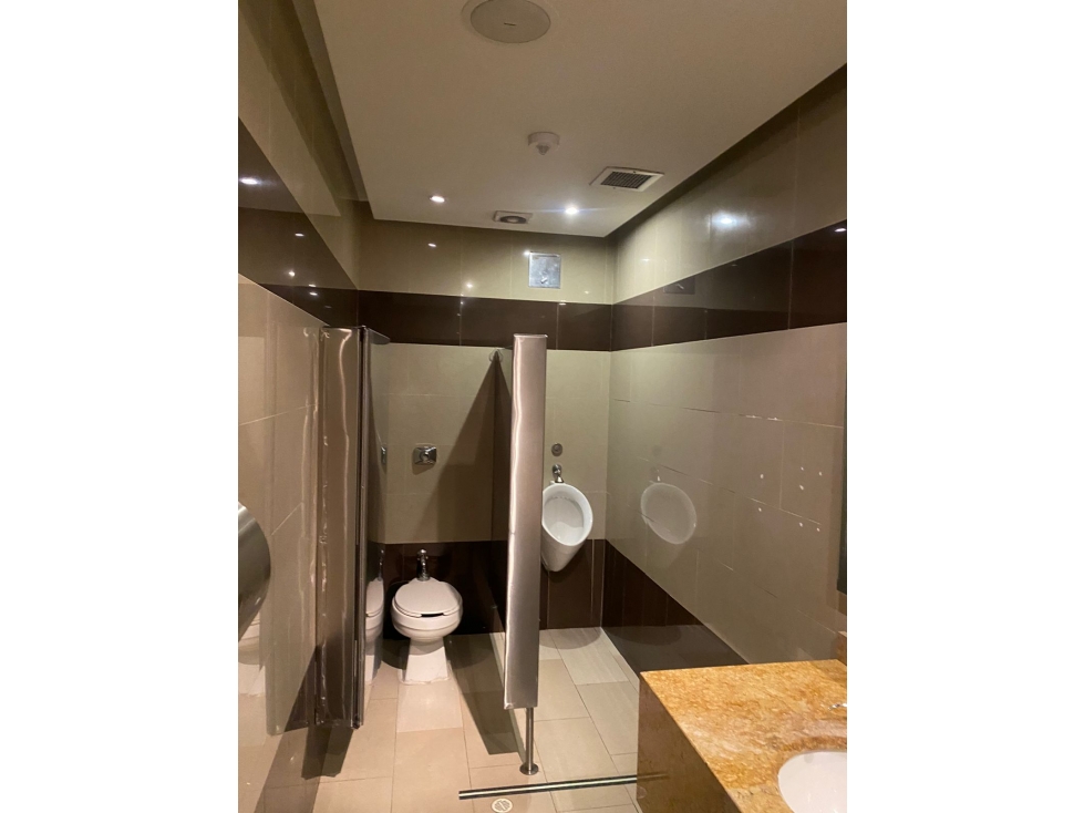 ARRIENDO Local en Unicentro BOGOTA — foto 3